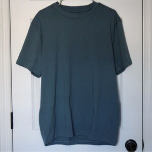 HOLLISTER Men’s Cooling Short Sleeve T-shirt